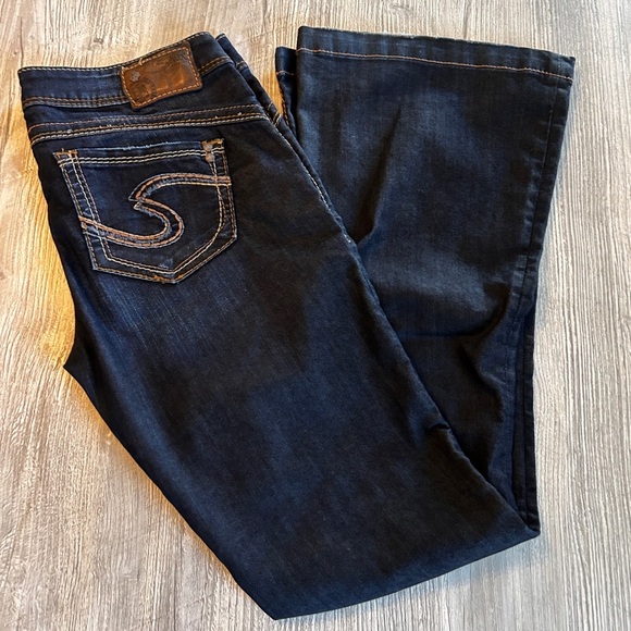 Silver Jeans Womens 32 x 31 Dark Wash Blue Denim Camden Rose Bell Bottom Flared. - Picture 1 of 14